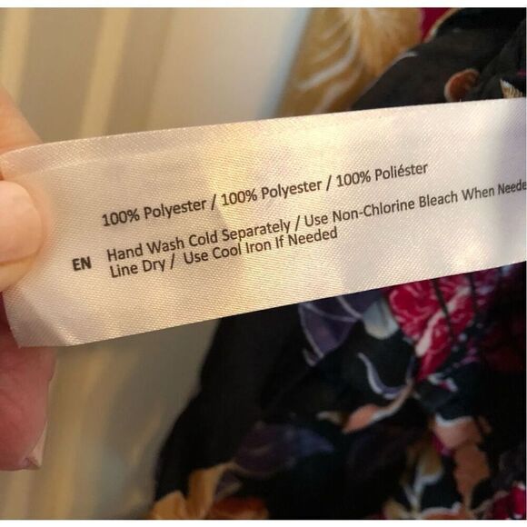 BOG BAND OF THE FREE - NWT - L Sz S “Camille “ Black Berry Crossover Crop Top - Picture 15 of 16